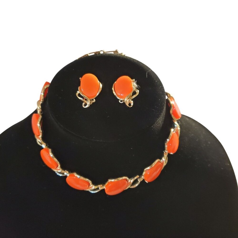 Vintage Thermoset Lucite Choker Necklace Earrings Set Orange Oval Gold Tone